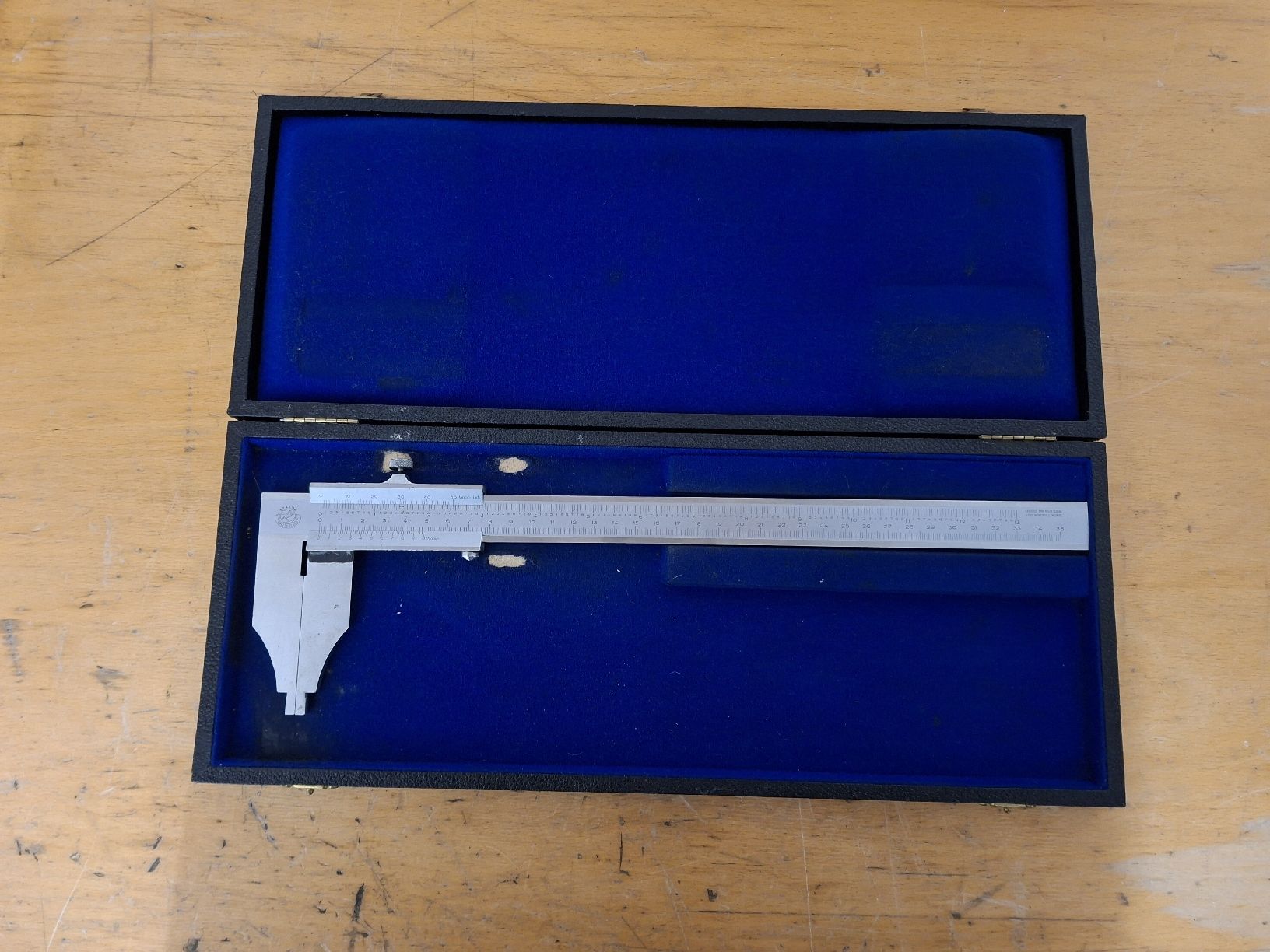 Tutti gli attrezzi: Schieblehre Etalon 350mm – Usato da Berg (Dägerlen) venduto da SCH.B.