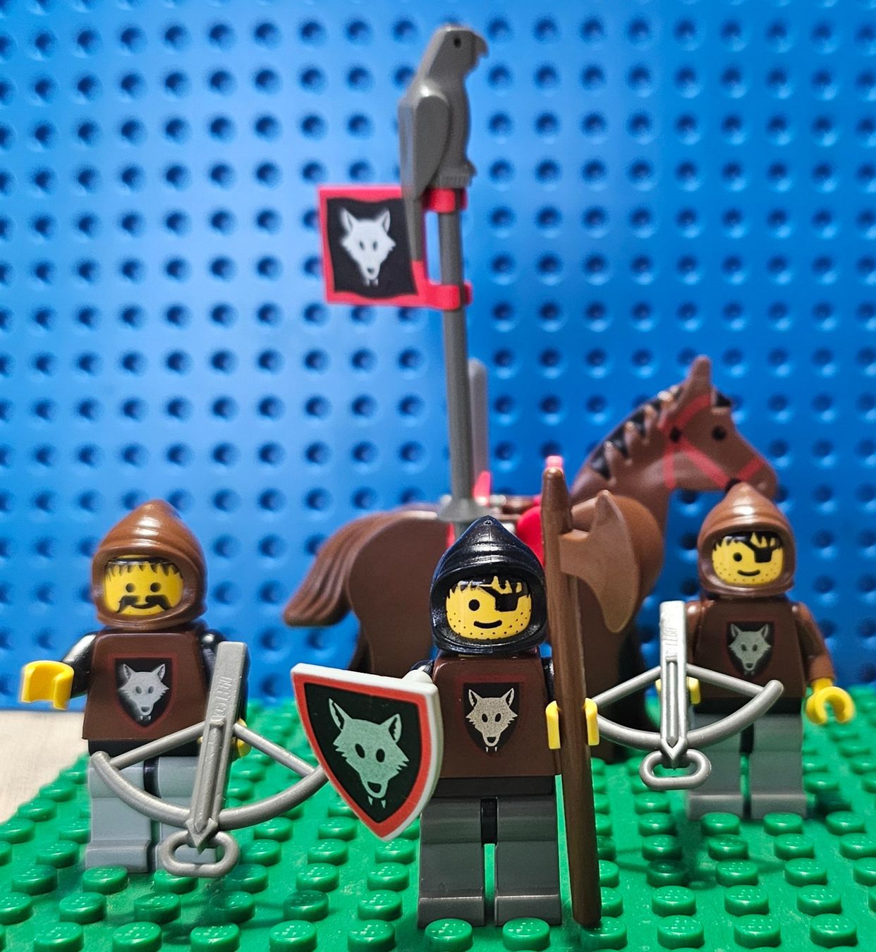 Lego Statuette: LEGO Wolfspack Plünderer Armee – Usato da Glattpark(Opfikon) venduto da Melli85 1