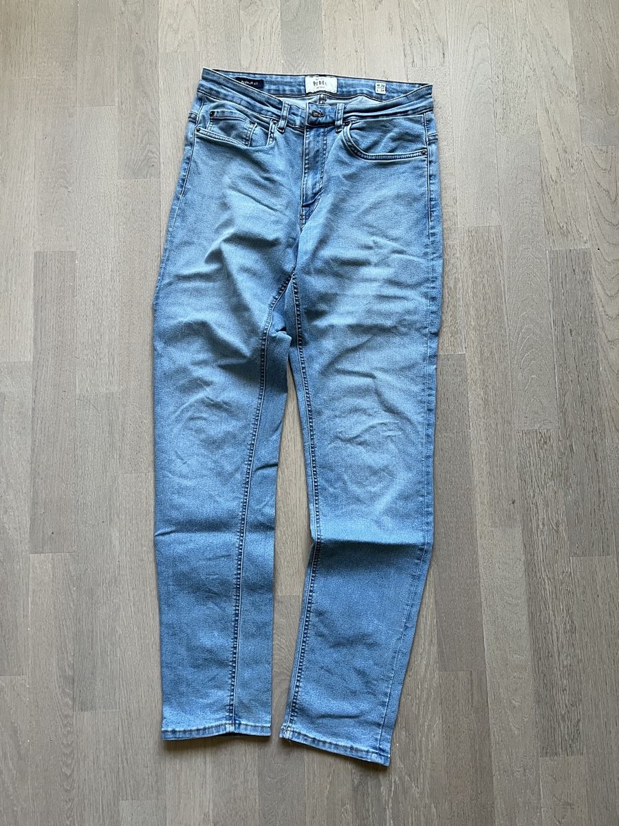 Pantaloni: vier Paar Jeans Gr. 30/34 (32) – Usato da Baar venduto da Healme 6