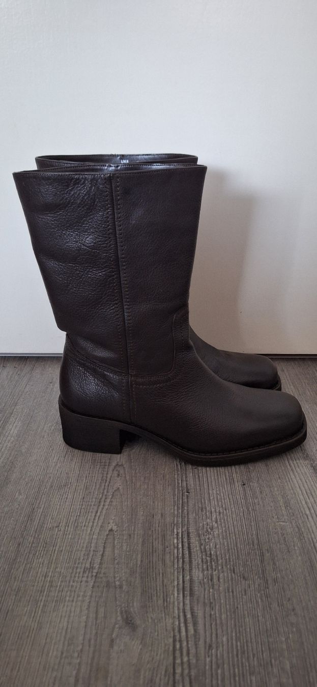 Scarpe da donna: Braune Lederstiefel mit Blockabsatz – Nuovo e nell'imballaggio originale da Wilen b. Wollerau venduto da kat_35 2
