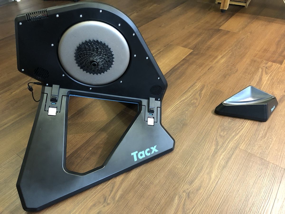 Tacx Hometrainer: Tacx NEO 2 smart – Gebraucht aus Hombrechtikon von Ornatum12 1