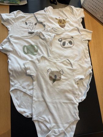 5 Next Baby Bodys weiss Tiermotive Grösse 98 (eher 92)