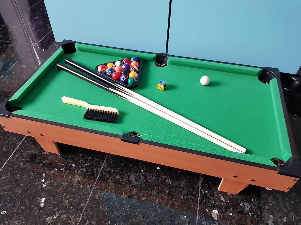 Billiardtische: cooler hochwertiger mini Billardtisch auf Beinen! – Gebraucht aus Zug von julialbi