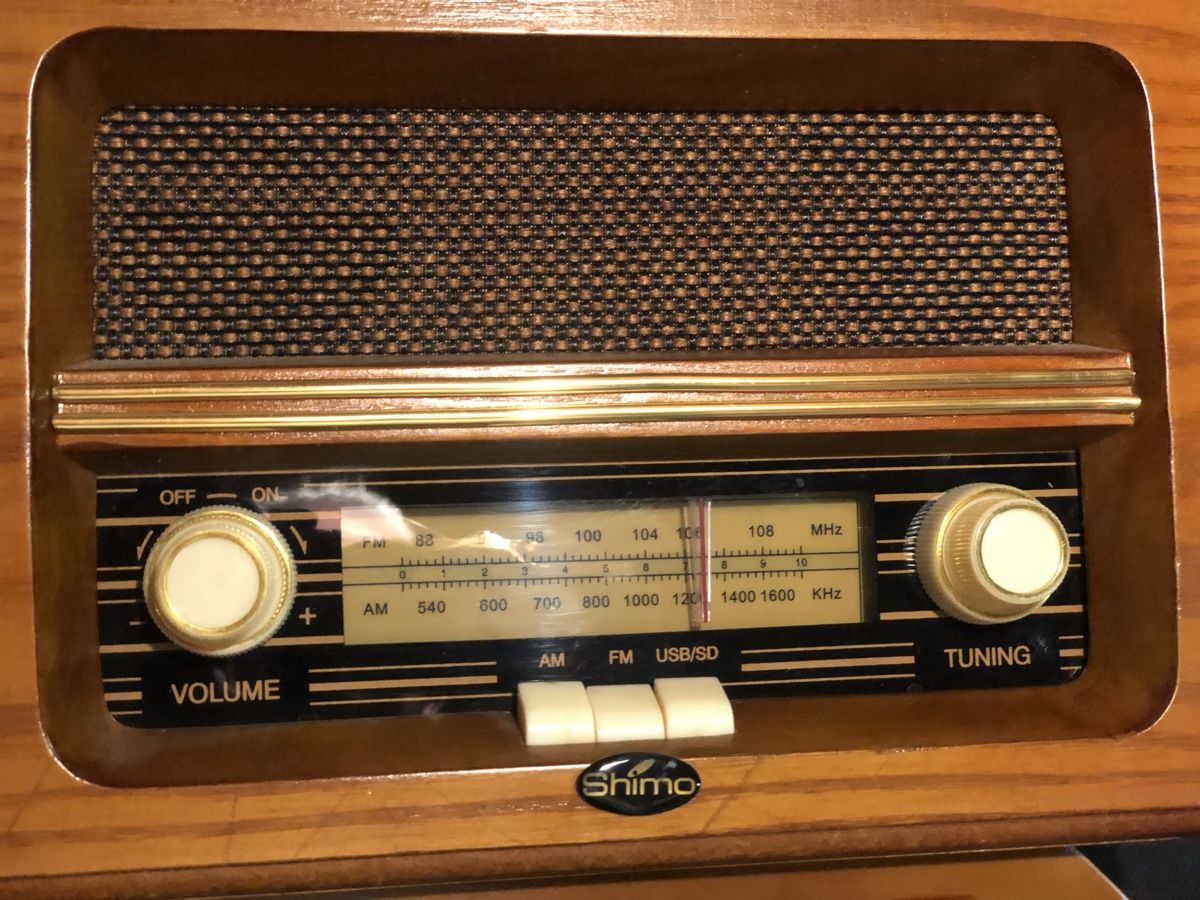 Radios: Retro Holzradio mit USB/SD Anschluss – Gebraucht aus Basel von salvagi 1
