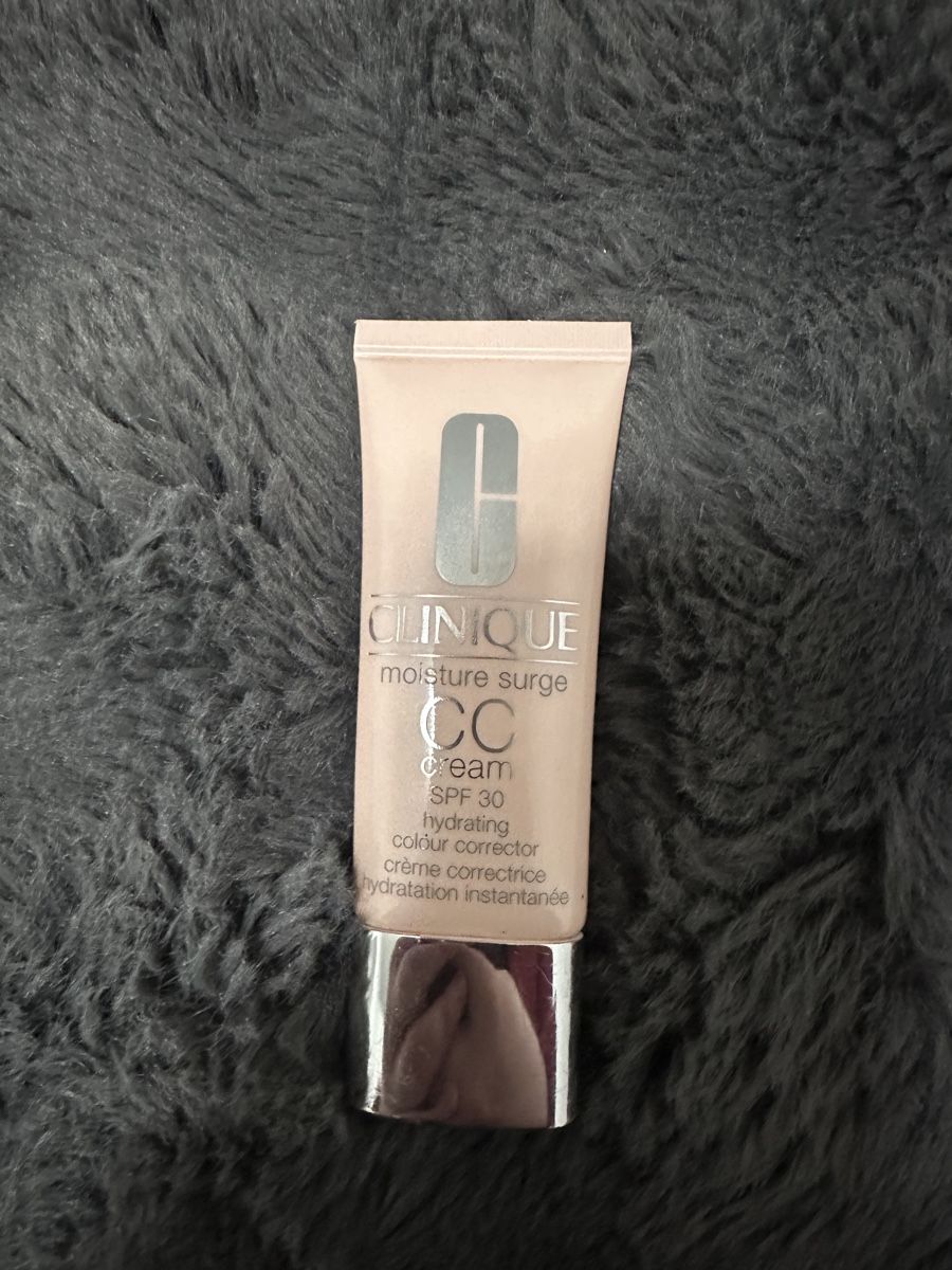 Clinique Make-up: Clinique Moisture Surge CC Cream – Usato da Oberurnen venduto da nes_8xqt 2