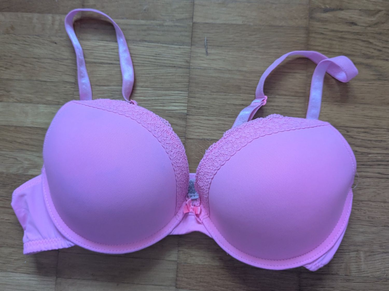 Altra biancheria intima: Rosa BH mit Spitze, Grösse 75D, Push Up – Usato da JONA venduto da gin_yl55