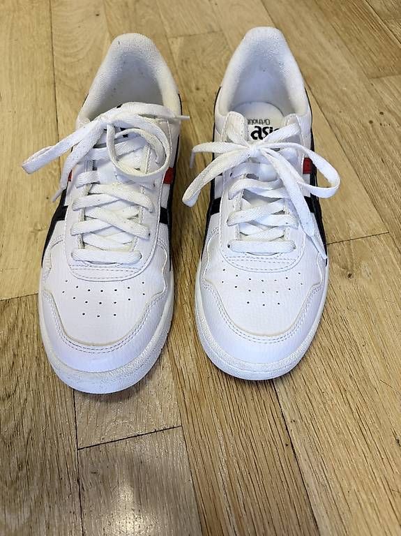 Asics Damenschuhe: Weisse Sneakers Asics – Gebraucht aus Basel von ale_vrd5 1