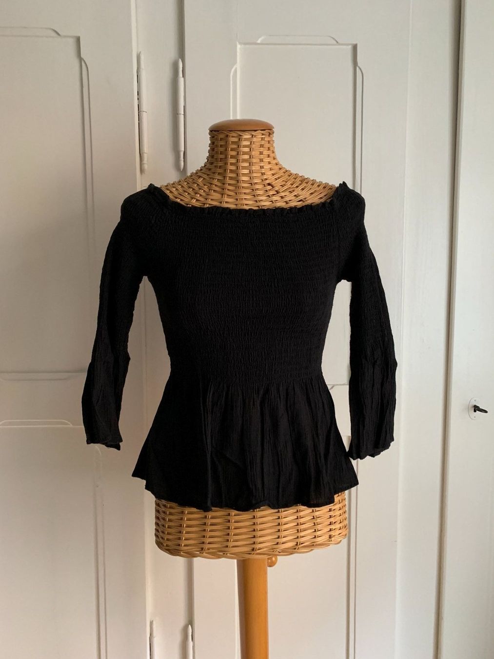 Bershka Pullover & Sweatshirts: BERSHKA - Oberteil schwarz S – Gebraucht aus Zürich von Diazaio