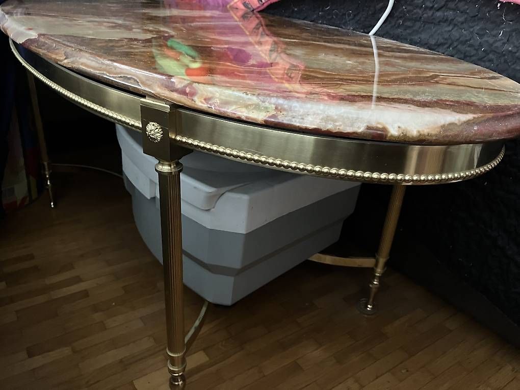 Tische: Magnifique table en marbre – Gebraucht aus Genève von Ange71 2