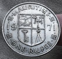 MAURITIUS ONE RUPEE 1971