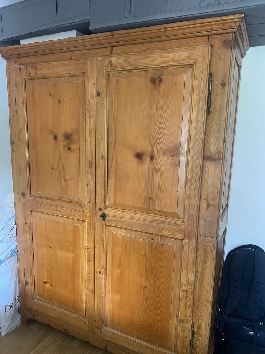 Armadi: Antike Schrank  – Usato da Zürich venduto da jao_2bx7 4