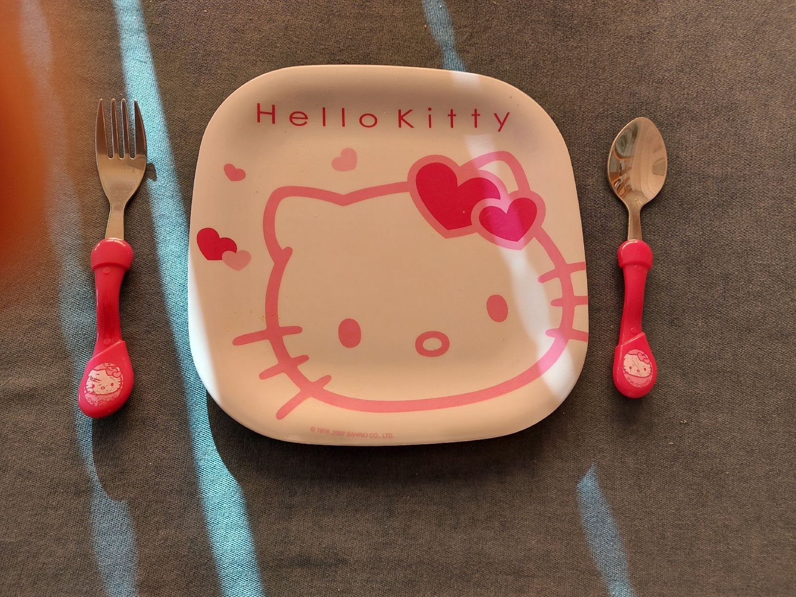 Hello Kitty Set di piatti: Set Vaisselle Enfant Hello Kitty – Usato da VUADENS venduto da momy 1
