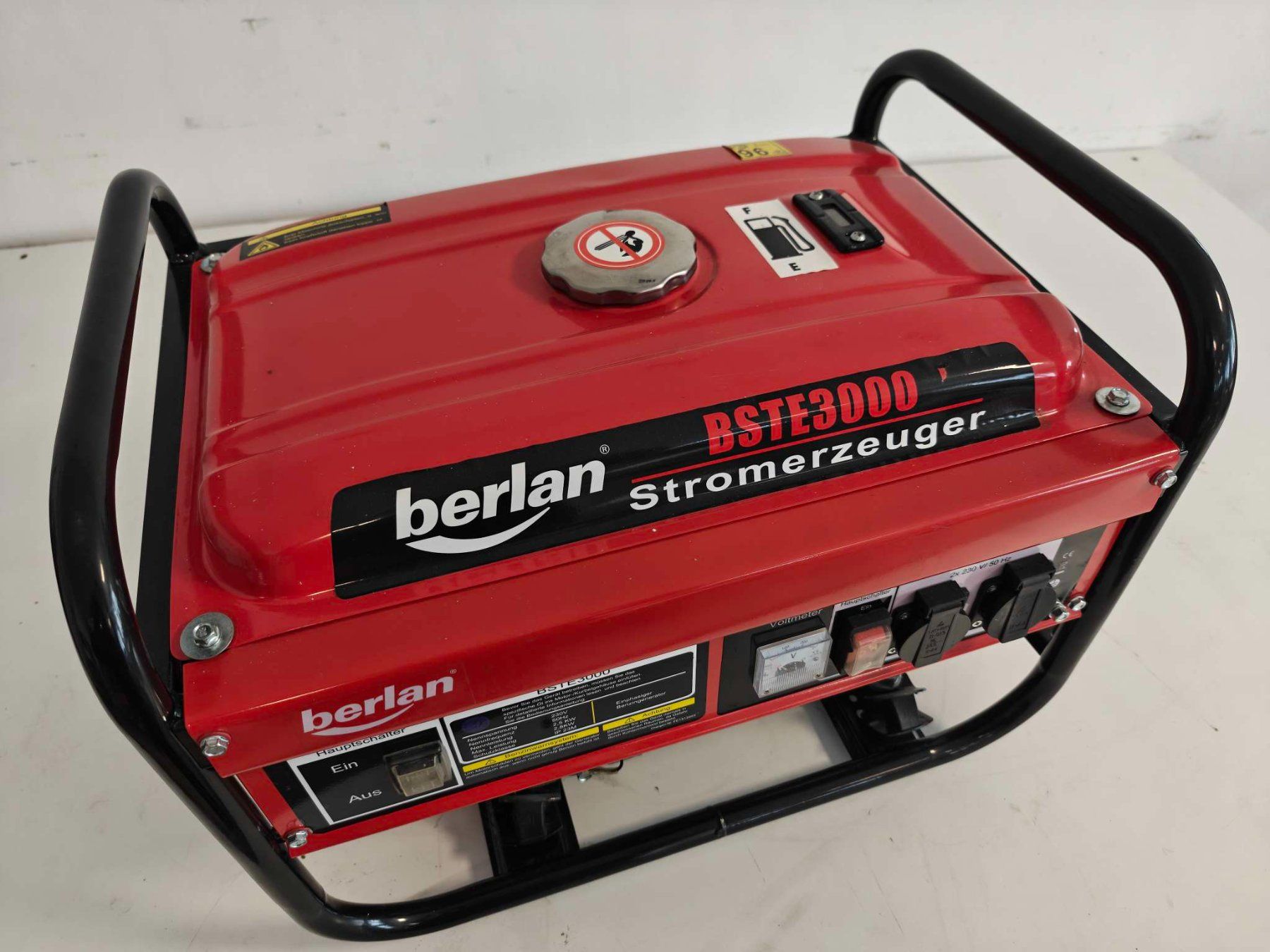 Stromgeneratoren: 2800 W Stromerzeuger Generator Notstromaggregat mit Mangel – Gebraucht aus Baar von Werkzeugzentrum 6