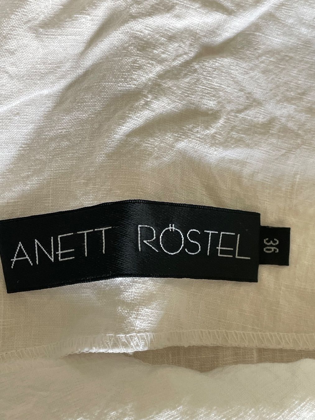 Robes: Leinenkleid einer Schweizer Designerin – D'occasion à Richterswil par IrynaL 4