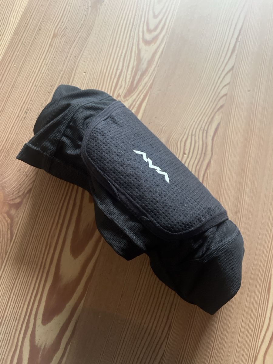 Protections: Flaxta Behold Junior Protection Vest Medium – D'occasion à Zürich par tsw_f52q 5