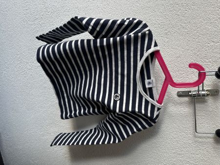 Pull Petit Bateau rayé bleu et blanc taille 18 mois