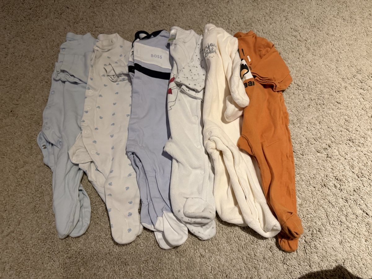 Lotti & Set di vestiti: Kleiderpaket Grösse 68 junge – Usato da Chur venduto da san_b6yj