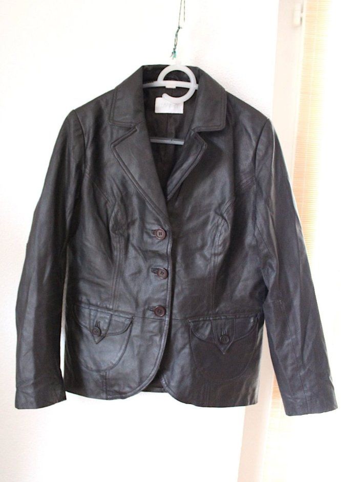Giacche: Schwarze Lederjacke Gr. 40. – Usato da Locarno venduto da madame-tus-sauds 4