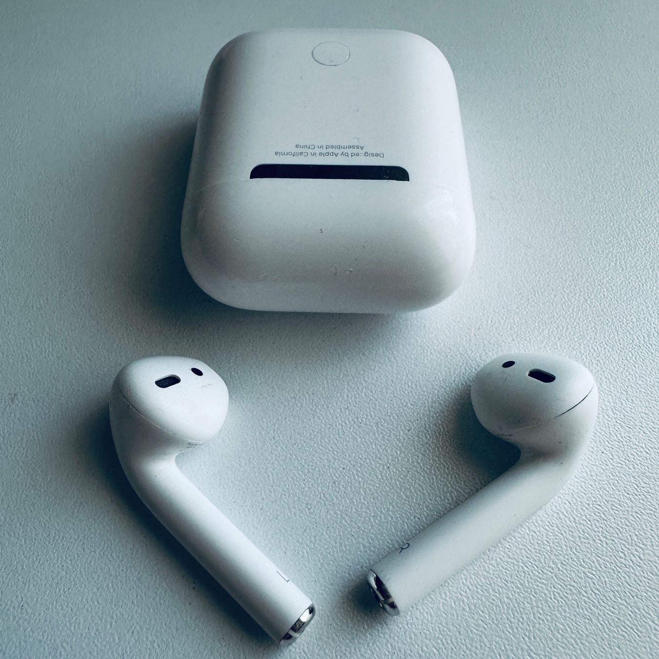 Apple Cuffie: Original Apple AirPods 2 Kopfhörer Wireless Lightning Kabel – Usato da Basel venduto da MY.AIRPODS.SHOP 4
