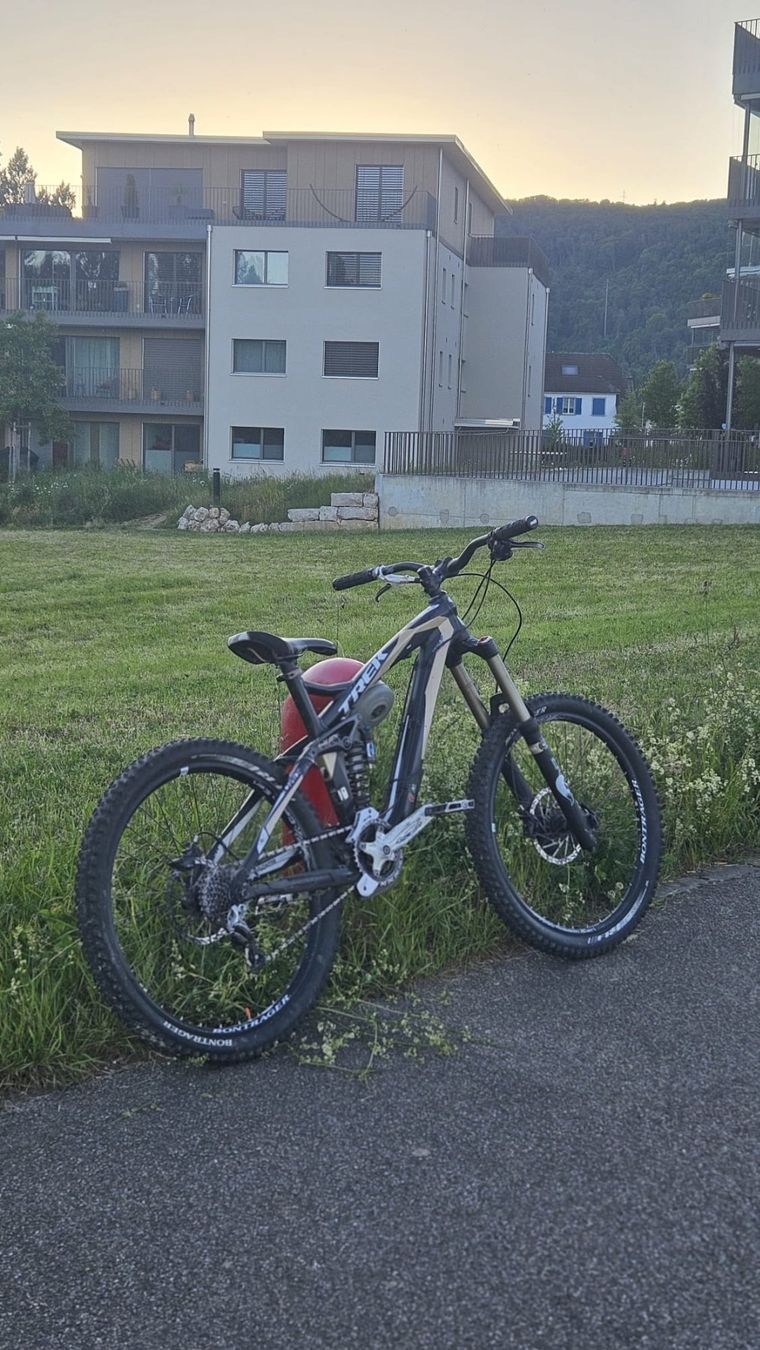 Trek Biciclette: Trek Scratch 8 EVO 2011 – Downhill / Freeride MTB – Usato da Winznau venduto da FlorianV 2