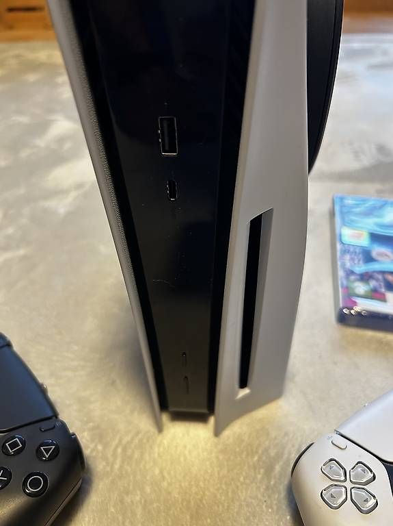 Console: PlayStation 5 PS5 825GB mit Disklaufwerk – Usato da Bülach venduto da christyson 3