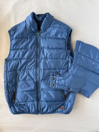 Burberry Daunenweste mit Kapuze, Grösse M, NEU, ungetragen
