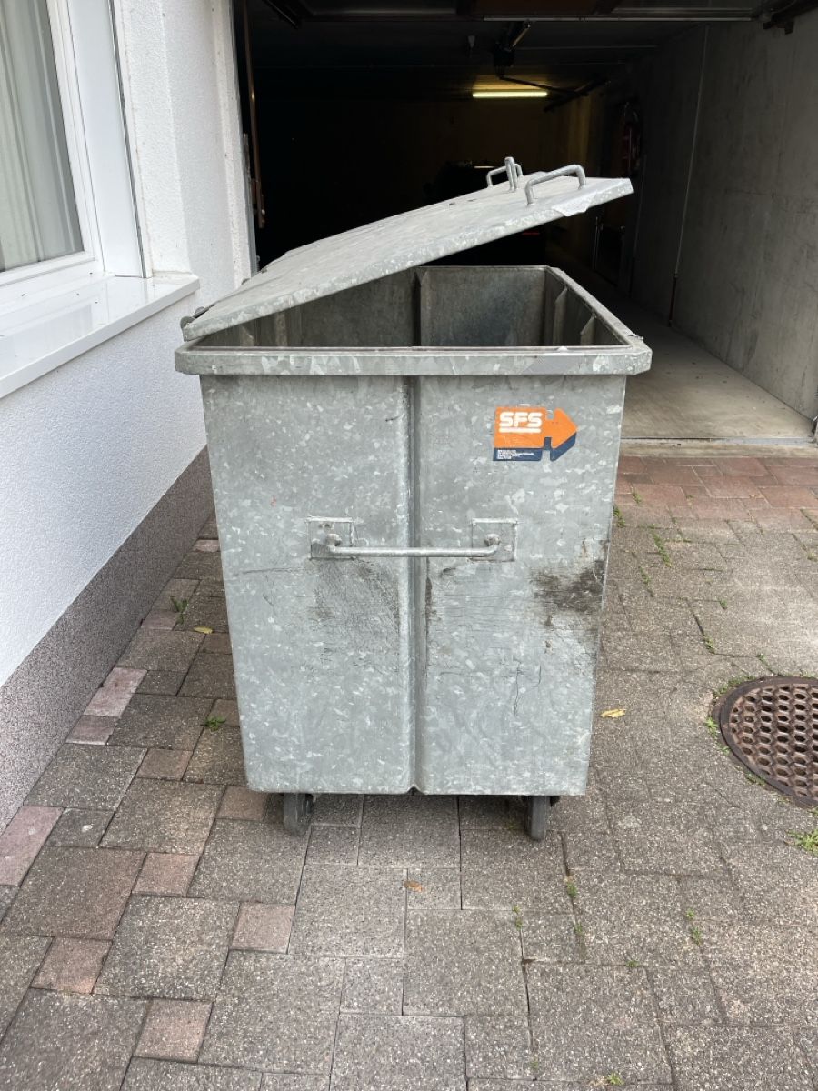 Altro per Ufficio & Commercio: Large Metal Bin With Wheels – Usato da Rorschacherberg venduto da j.swiss 1