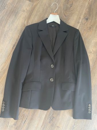 BOSS Kostüm Gr. 34/36 neuwertig