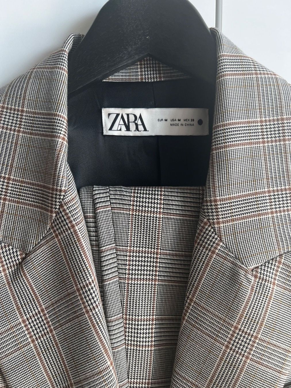 Zara Kleiderpakete: Zara Set (Blazer & Hose) Grösse M – Neu (gemäss Beschreibung) aus Männedorf von kajuar 1