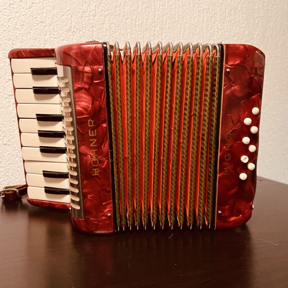 Hohner Musikinstrumente: Hohner Kinder Örgali – Gebraucht aus Wolhusen von Bunei 1