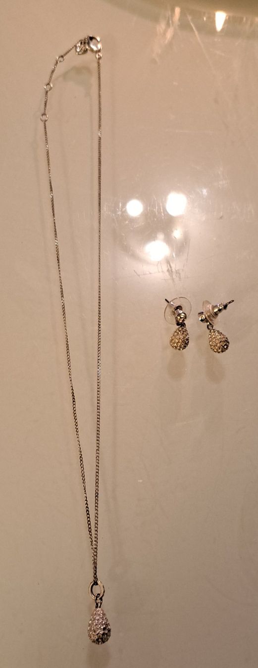 Swarovski Altri gioielli: Parure Swarovski – Usato da Biel/Bienne venduto da raf_2yqq