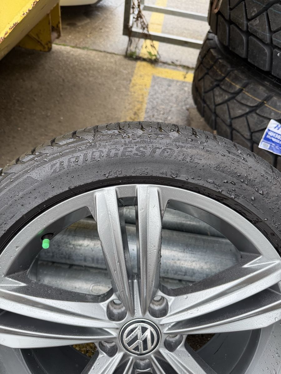 Volkswagen Pneumatici & Ruote complete: Felgen Sebring – Usato da Herznach venduto da Meritonhoxhaj 1