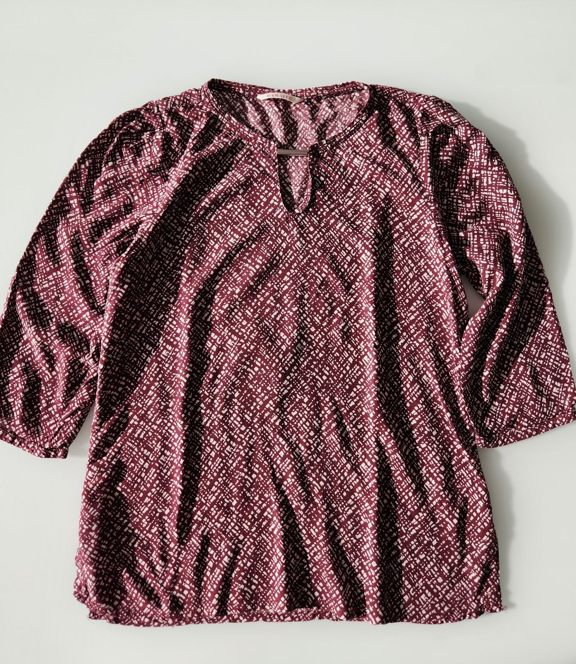Top: Haut Camaïeu motif abstrait, taille S – Nuovo (secondo la descrizione) da Neuchâtel venduto da Virg30