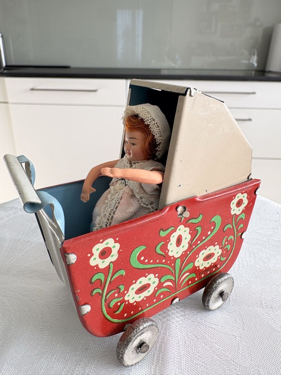 Giocattoli: Puppenstubenwagen – Usato da Schönenberg ZH venduto da Roxana8820 1