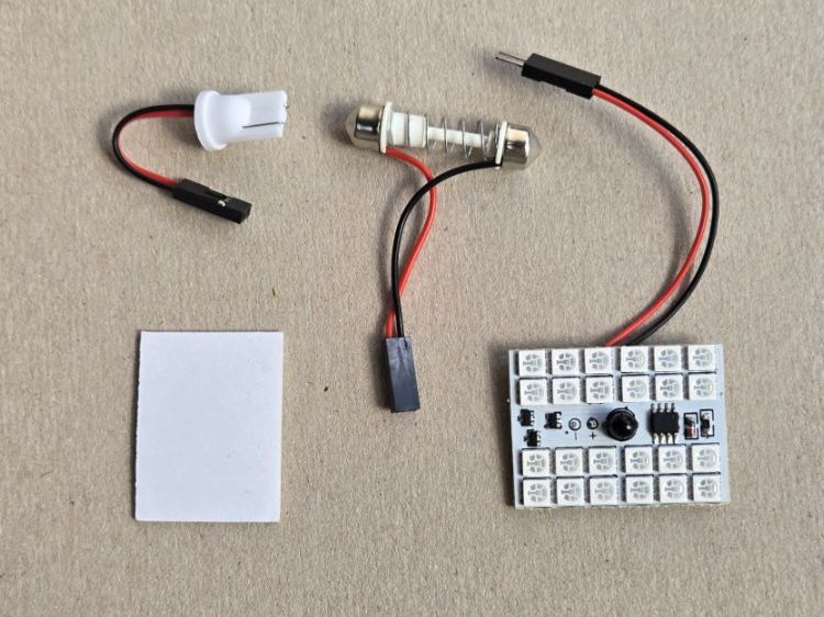 Lampen: Auto LED Innenraum Set 24 LED RGB +Adapter – Neu (gemäss Beschreibung) aus Hunzenschwil von Fluz