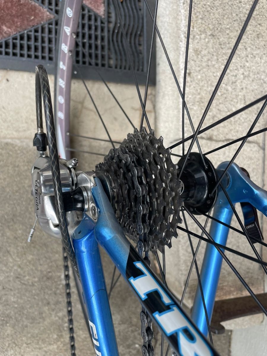 Trek Biciclette: Altes Trek Rennrad Blau Shimano – Usato da Bern venduto da johnnyjohnes 2
