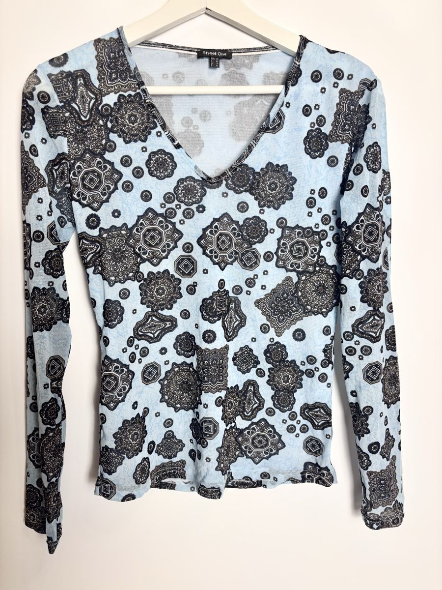 Top: vintage unique pattern longsleeve – Usato da Leissigen venduto da lamooniade 1