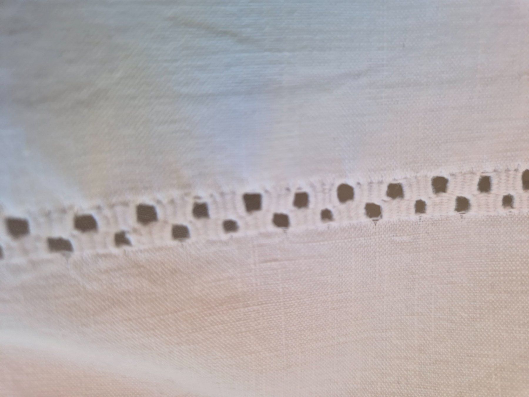 Biancheria da letto: Grose antikes Leinen Leintuch mit Monogramm "IE" bestickt – Usato da Bern venduto da aronari 7