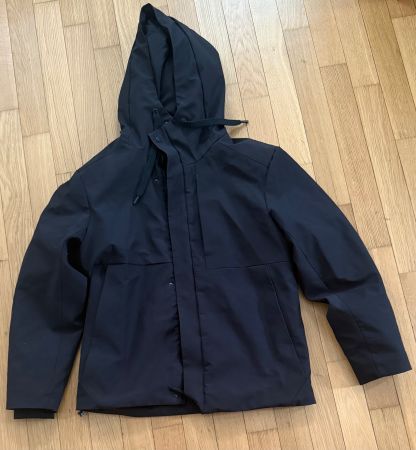 Zara Jacke