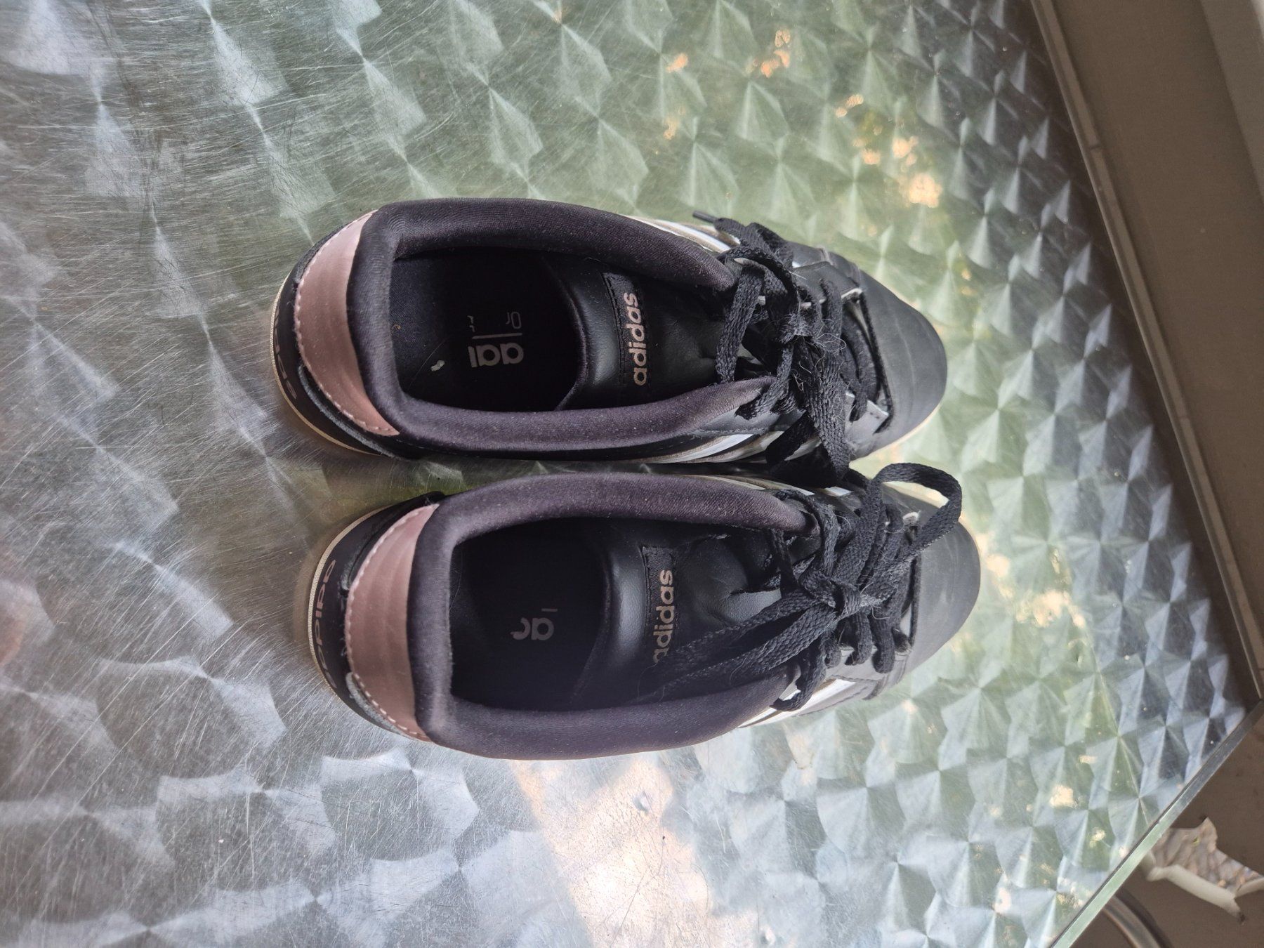 Adidas Scarpe da donna: Turnschuhe Adidas Grösse 37 – Usato da Uttigen venduto da Fendt01 2