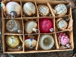kleine Christbaumkugeln Vintage Konvolut 12 Stück