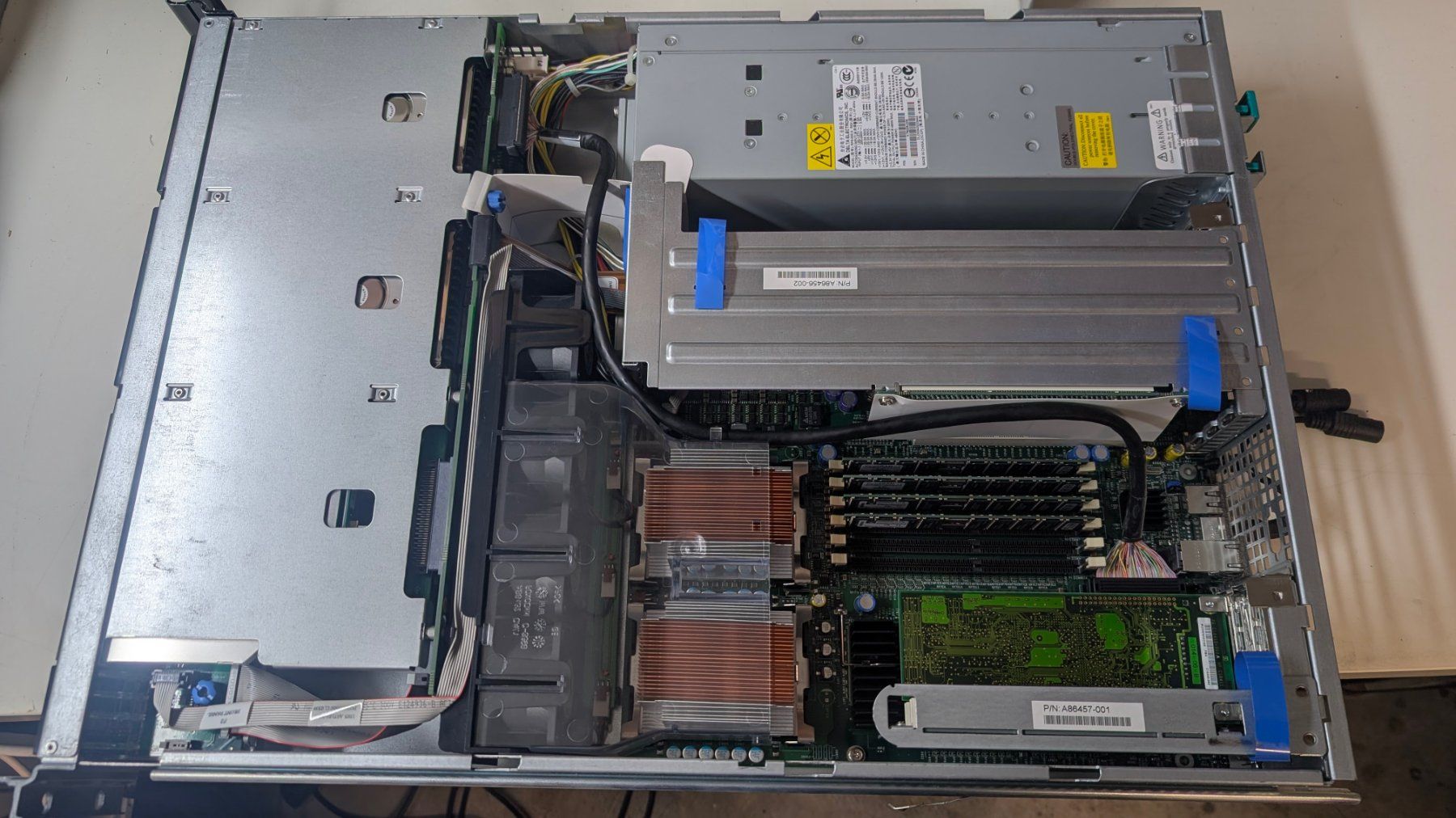 Server: Vintage Server 2x Intel Xeon 2.4GHz, SCSI RAID – Gebraucht aus Zürich von 1.Simon 2