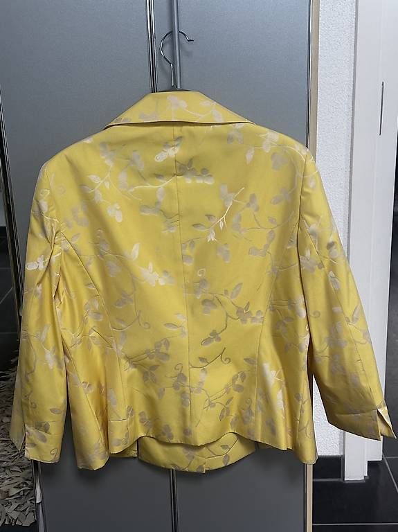 Giacche: Eleganter Sommerblazer mit Blumenmuster, Gr. 38/40 – Usato da Bazenheid venduto da ManilaGrace 1