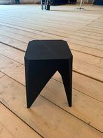 Kleiner Sitzhocker