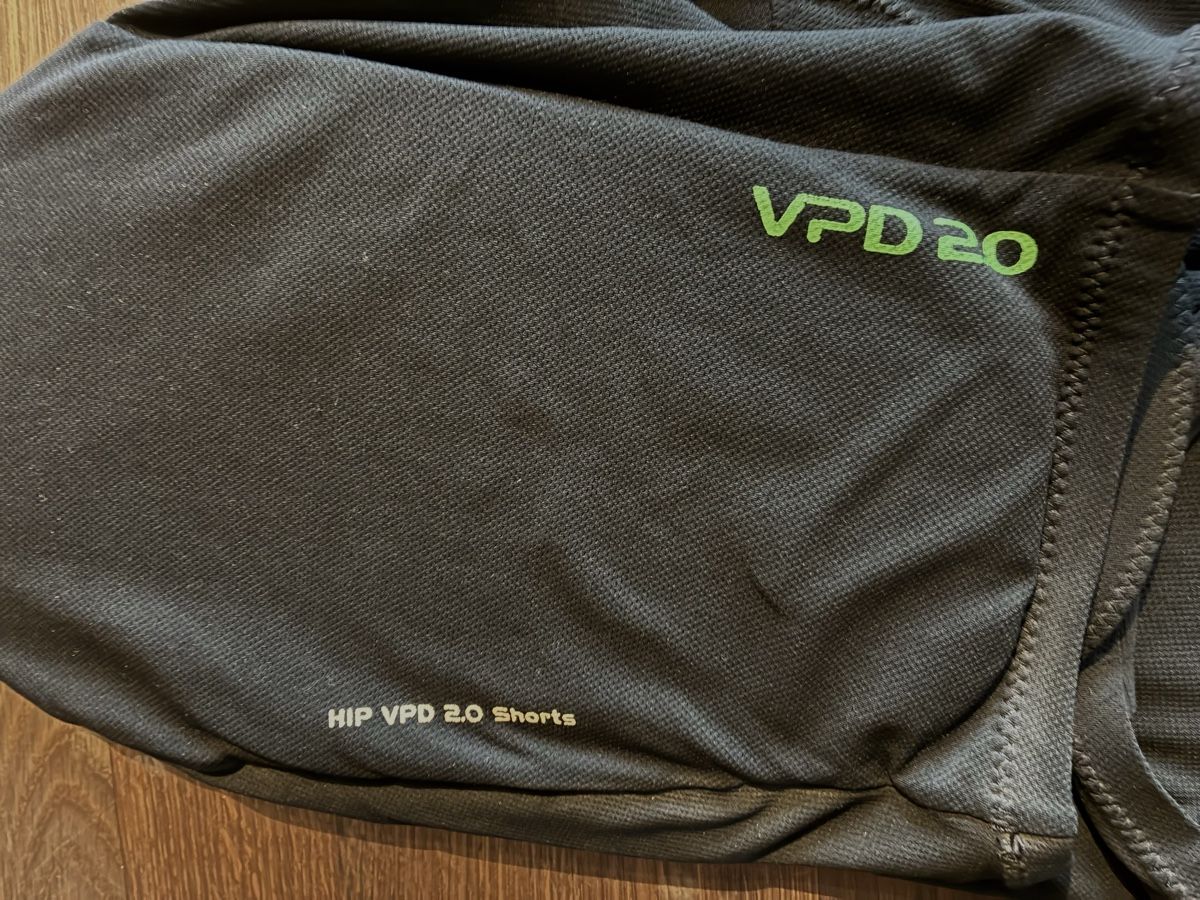 Poc Schutz & Schoner: Poc hip vpd 2.0 shorts Protektor Grösse M – Gebraucht aus Tagelswangen von sarahski 4
