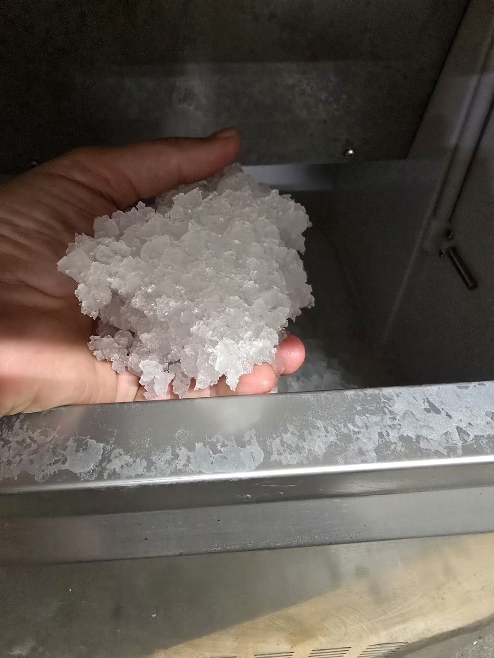 Ggm Gastro Elettrodomestici da cucina: Crushed Ice Maschine 85kg/24h – Usato da Emmen venduto da eje_gyj7 3