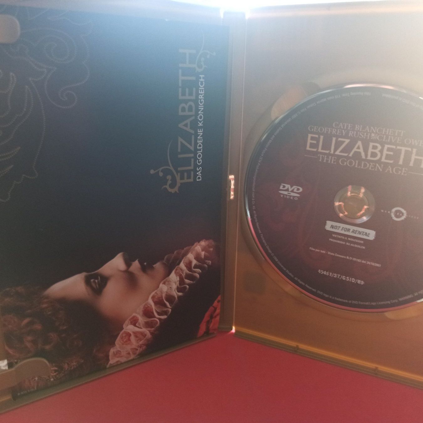 Tutti i DVDs: Elizabeth - Das goldene Königreich – Usato da Dübendorf venduto da kb86_MOVIE 3