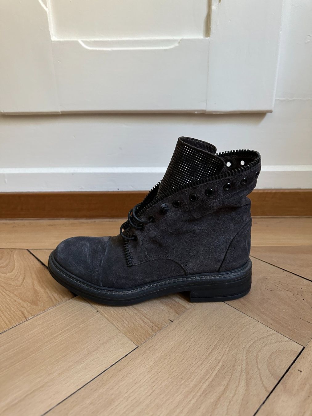 Damenschuhe: FRU.IT - Wildleder Stiefelette dunkelgrau 35 – Gebraucht aus Zürich von Diazaio 1