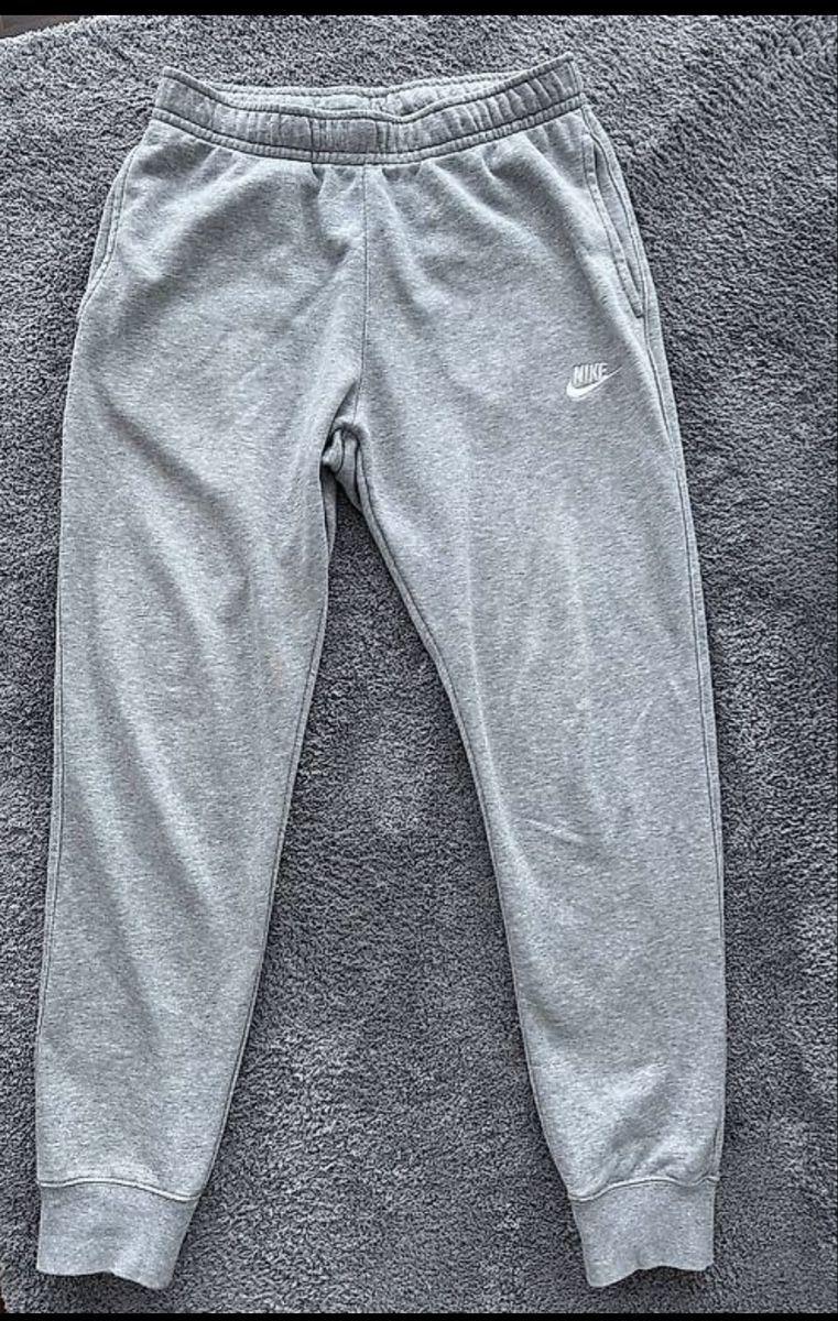 Nike Pantaloni: Nike Trainerhosen – Usato da Winterthur venduto da su_4assd