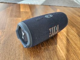 JBL Charge 5 Bluetooth Lautsprecher